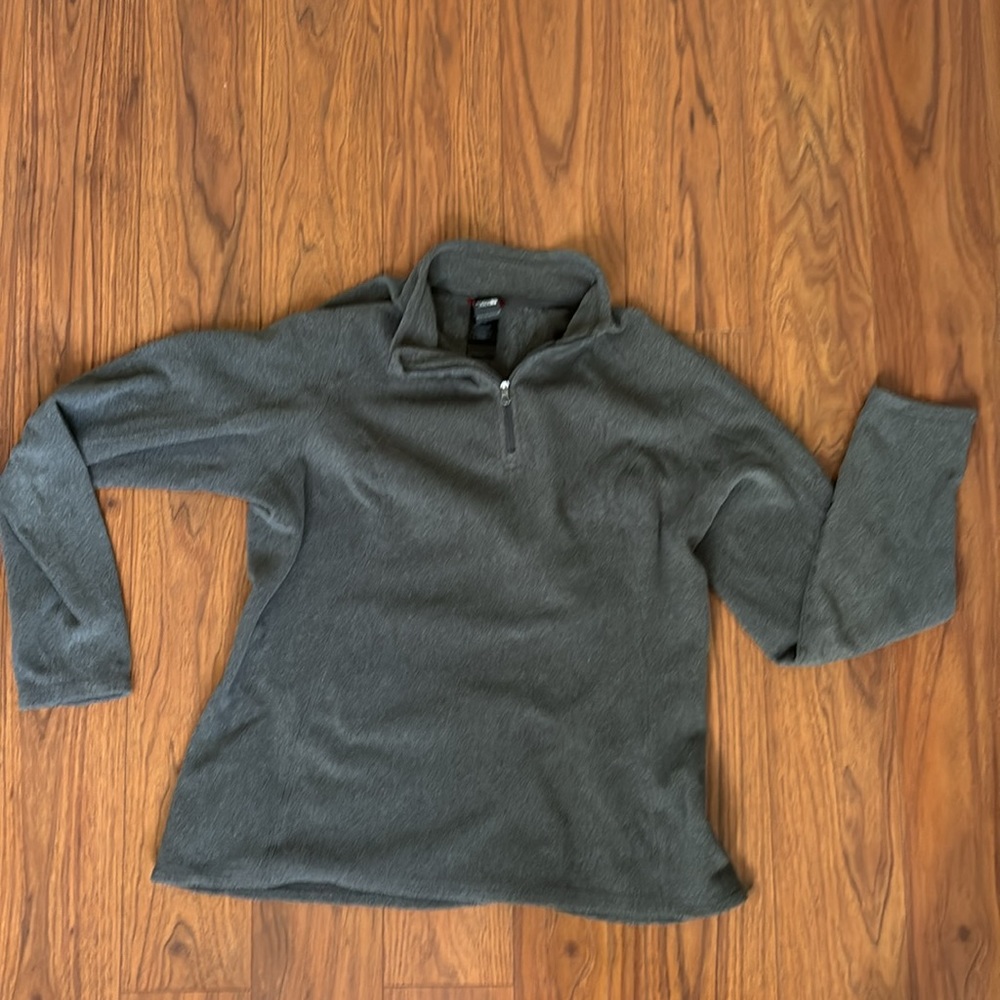 North Face fleece gray 1/4 zip sweater - Picture 6 of 7